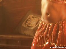 Belly Dancing Babe Shows Us All